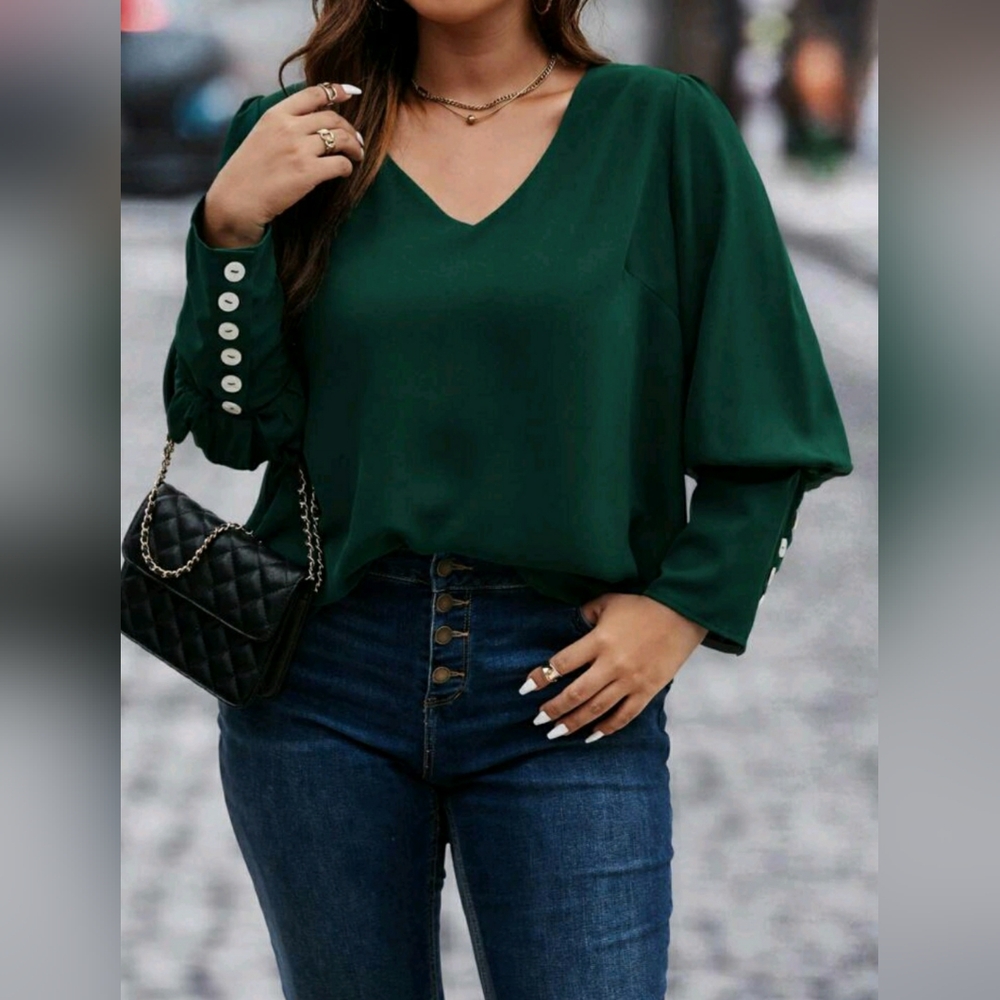 NWT Green blouse